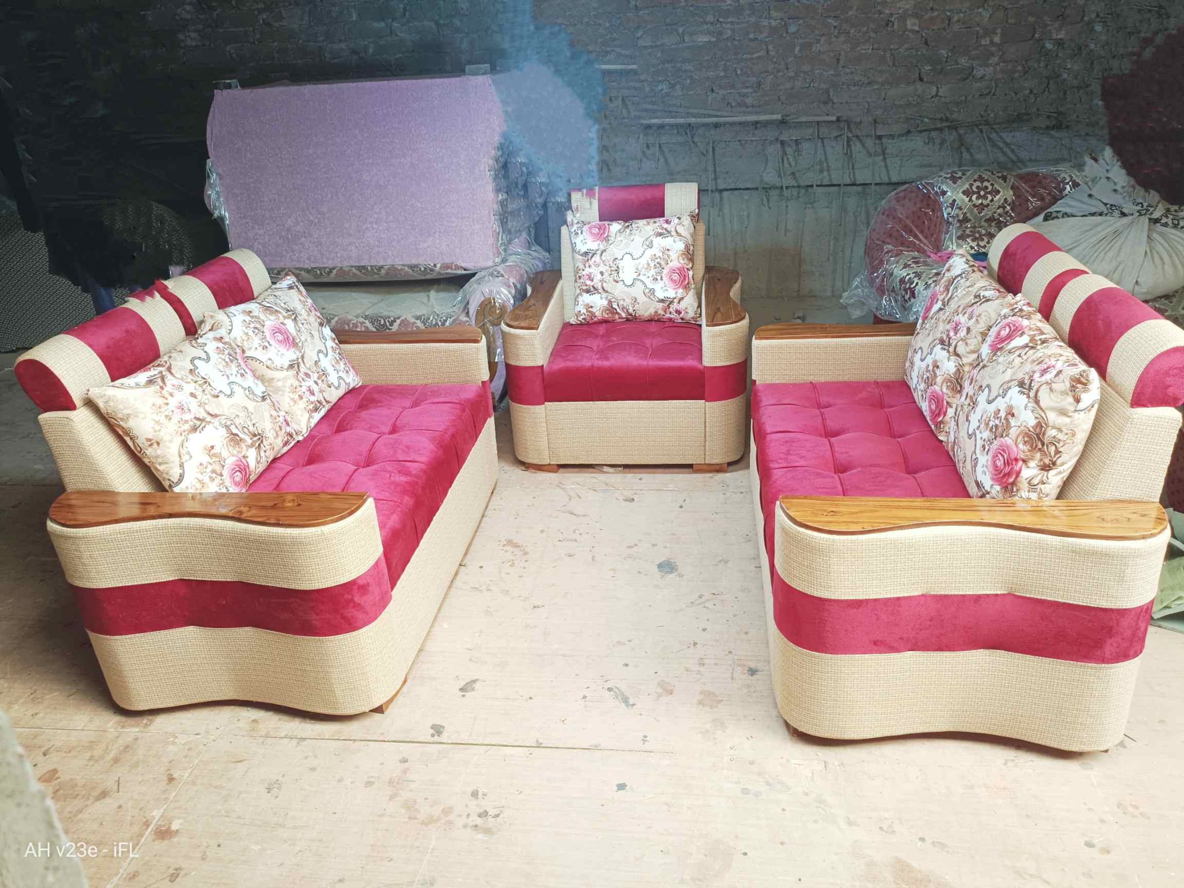 Segun Sofa -  6Hata প্রিমিয়াম কোয়ালিটি সোফা।